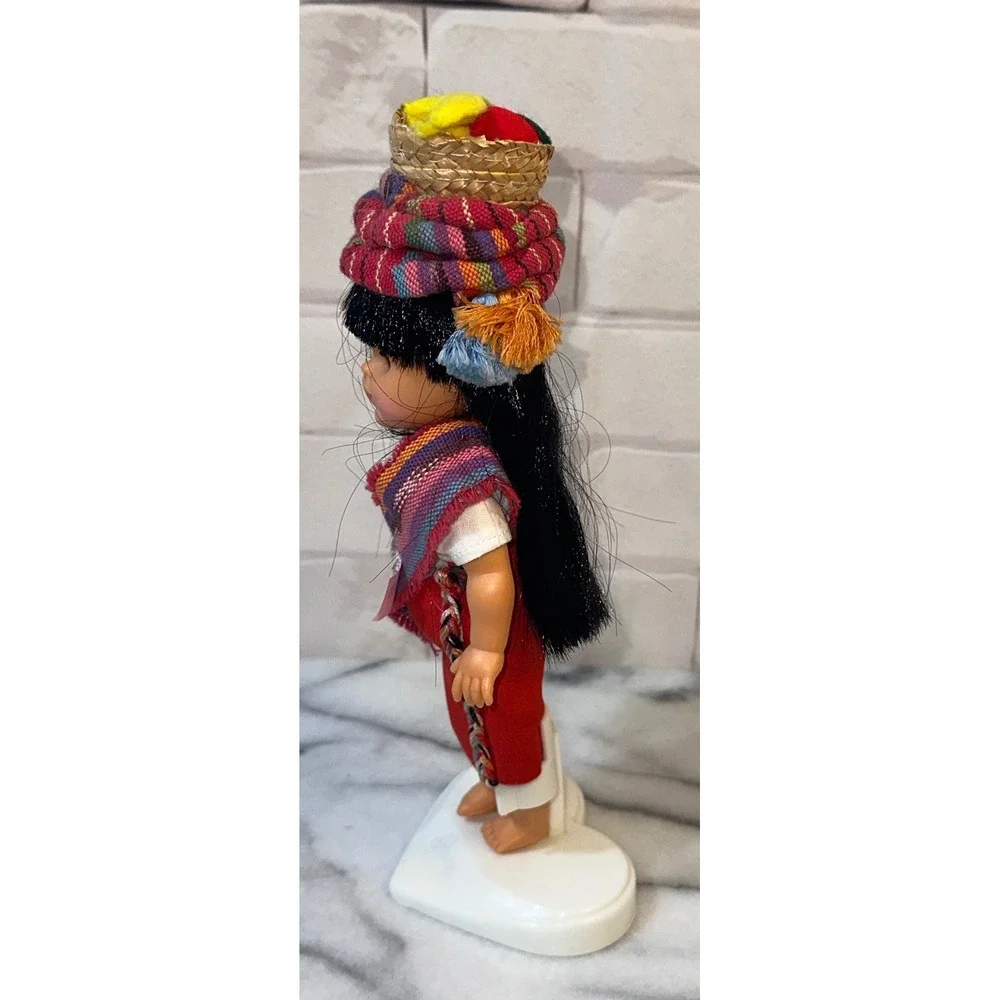 Unbranded vintage souvenir